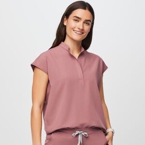 Figs Women's Rafaela Oversized Scrub Top in Mauve